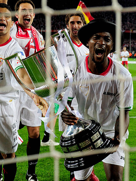 几位国脚展 几位国脚展