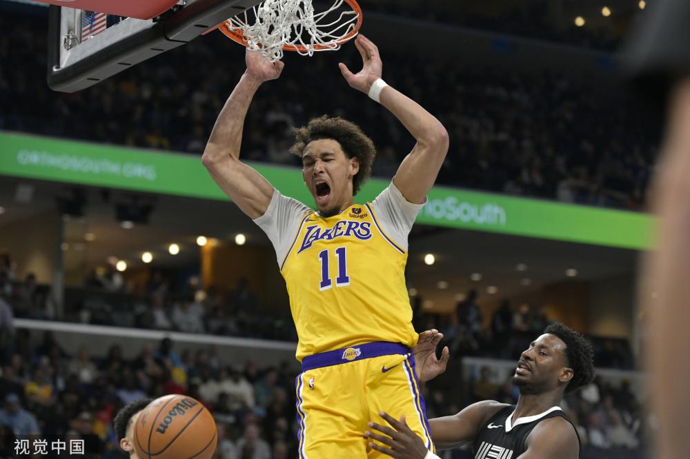 进攻体系中 进攻体系中